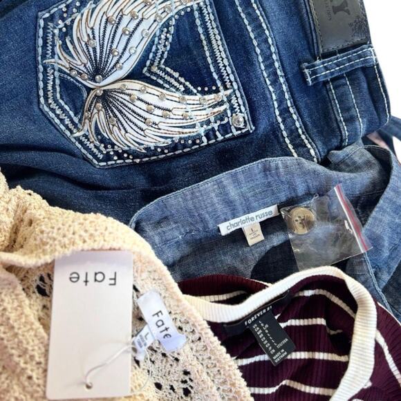 Y2K ANGEL WINGS FLARE JEANS CROCHET‎ SWEATER DRESSES BUNDLE M/L - Picture 8 of 8